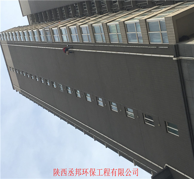 ����������װ��ˮ��