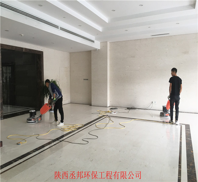 ���ķ���д��¥ʯ�Ľᾧ